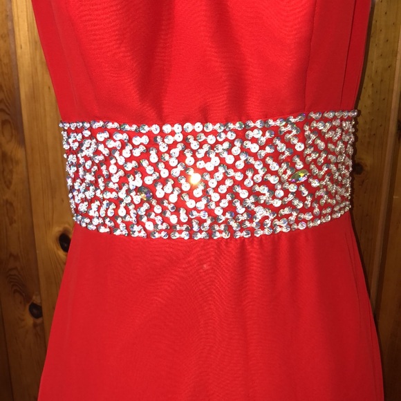 A line red haltered keyhole beaded ruched chiffon prom dress with slit XS/2 - Picture 11 of 17